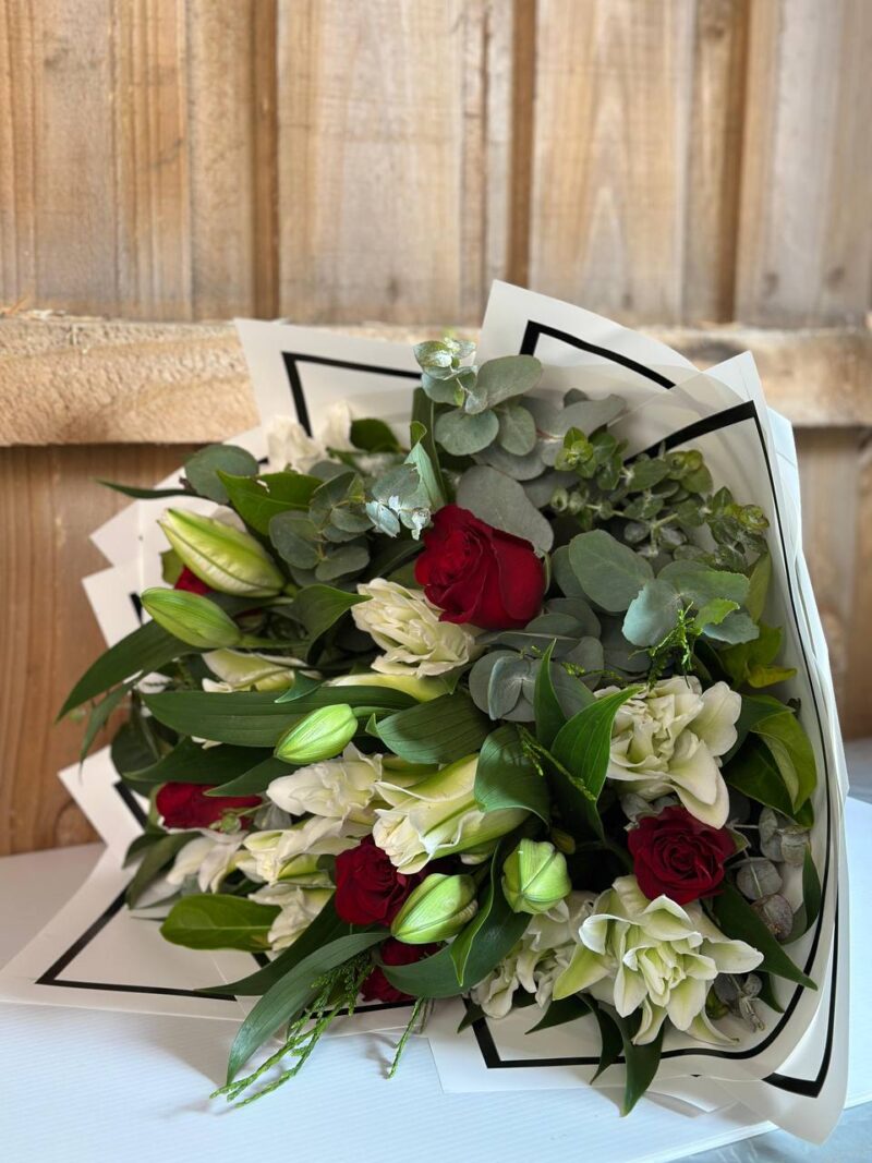 Love's Harmony Bouquet - Image 2